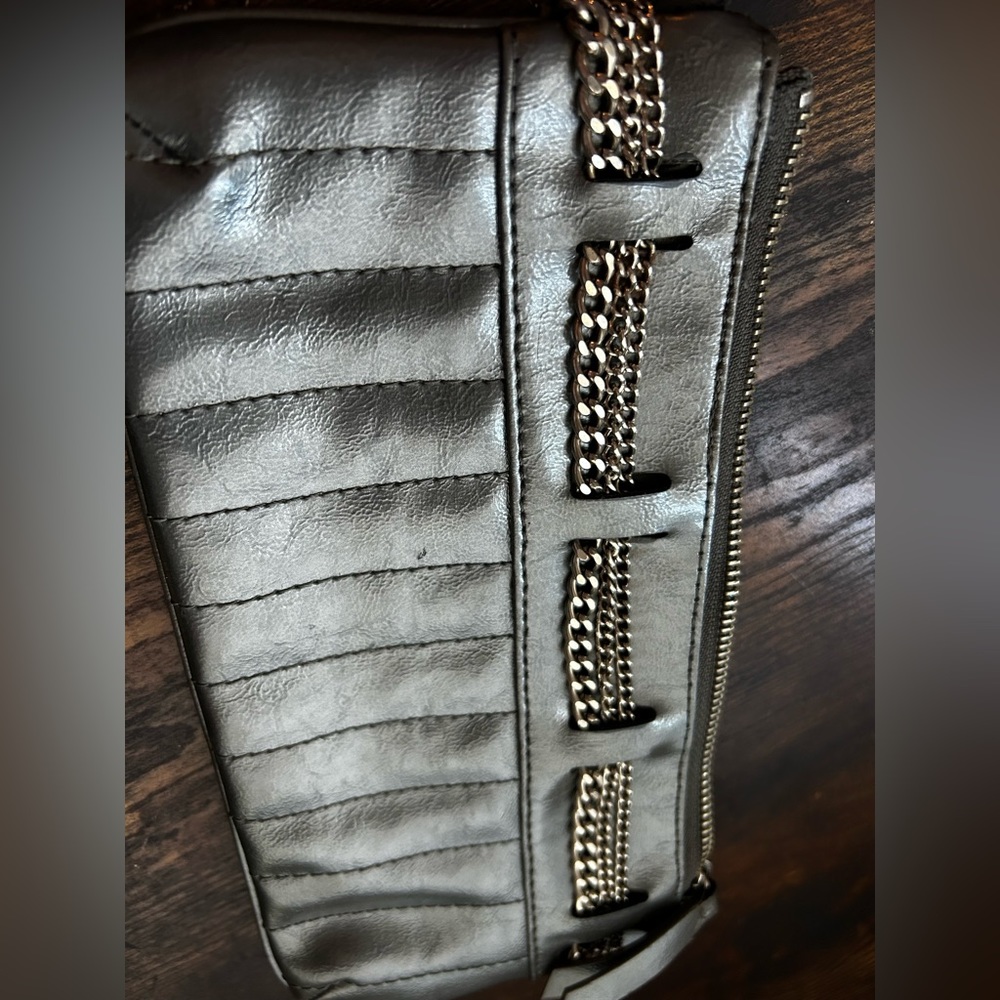 Silver clutch. Express. - Picture 2 of 3